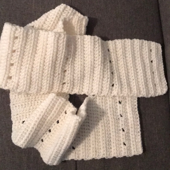 Scarves - Picture 2 of 4